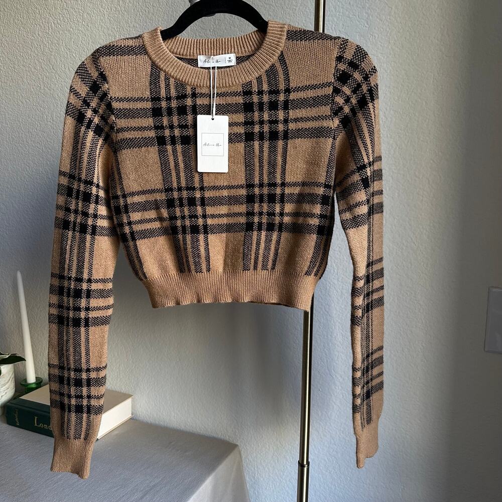 Camel and Black Plaid Crewneck Cropped Sweater BNWT